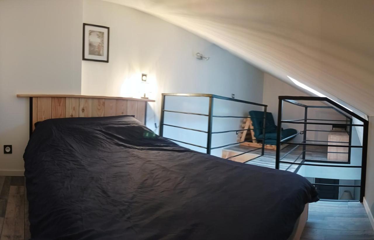 Séjour en amoureux avec jacuzzi et sauna Balbigny Extérieur photo